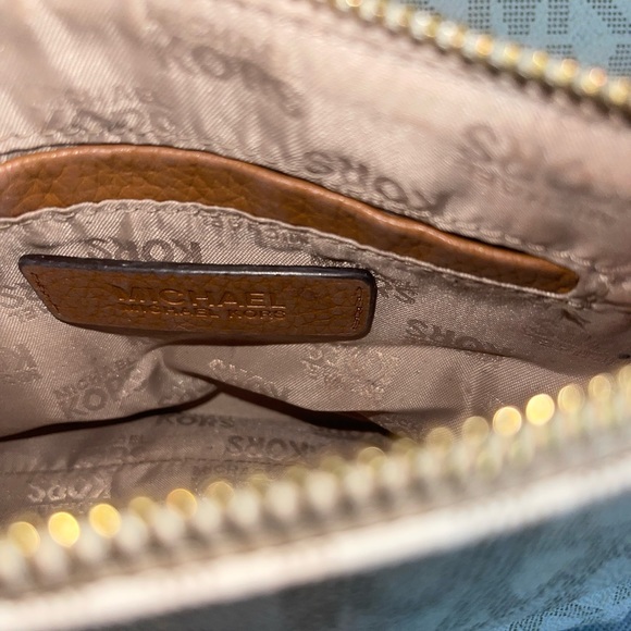 *Bundle* Michael Kors Jet Set Logo Medium Travel Tote & Fulton Travel Pouch - Picture 4 of 15